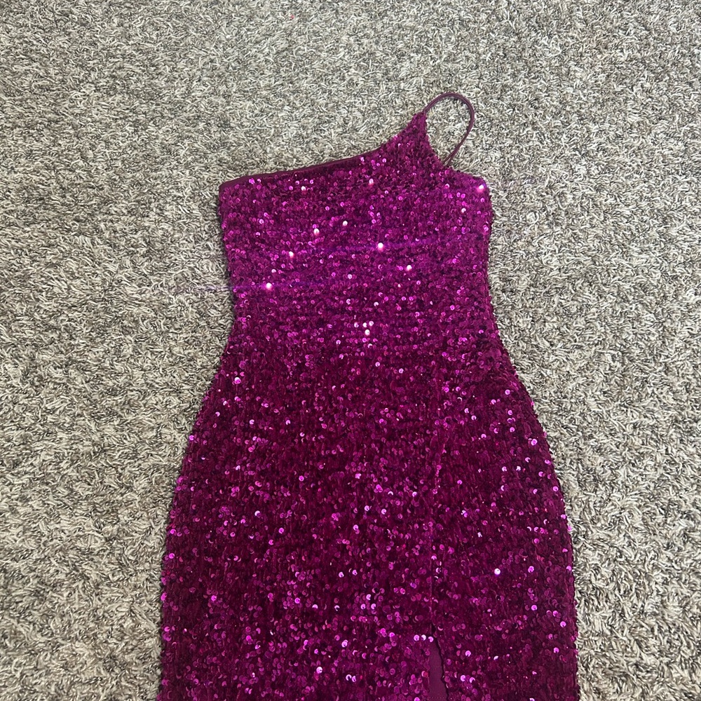 One-Shoulder Sequin Dress in Fuchsia